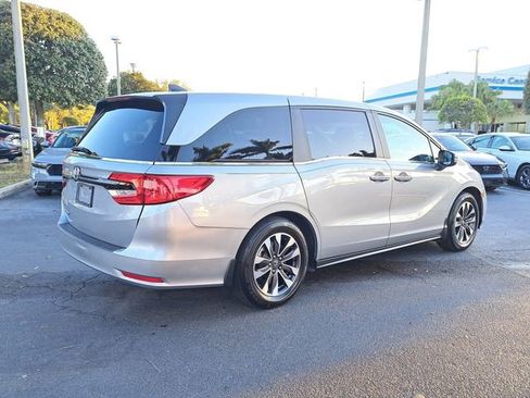 Certified 2024 Honda Odyssey EX-L image 6