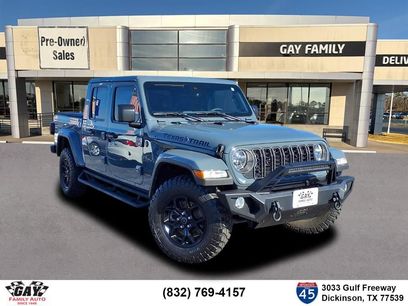Used 2024 Jeep Gladiator Sport