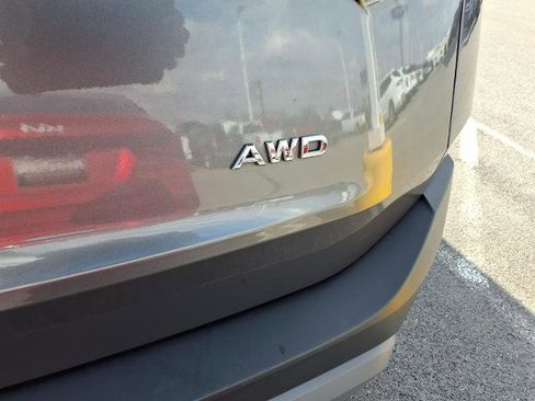 Used 2023 Nissan Rogue S image 22