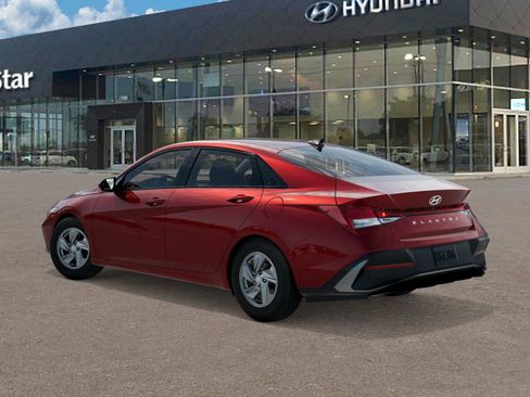 New 2026 Hyundai Elantra SE image 5