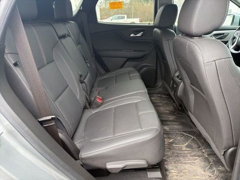 Certified 2023 Chevrolet Blazer LT w/ LPO, Black Grille Bar Package FWD image 15