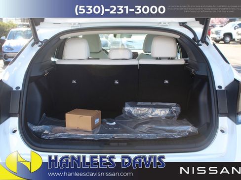 New 2026 Nissan Leaf Platinum+ w/ Cargo Package (Platinum+) image 10