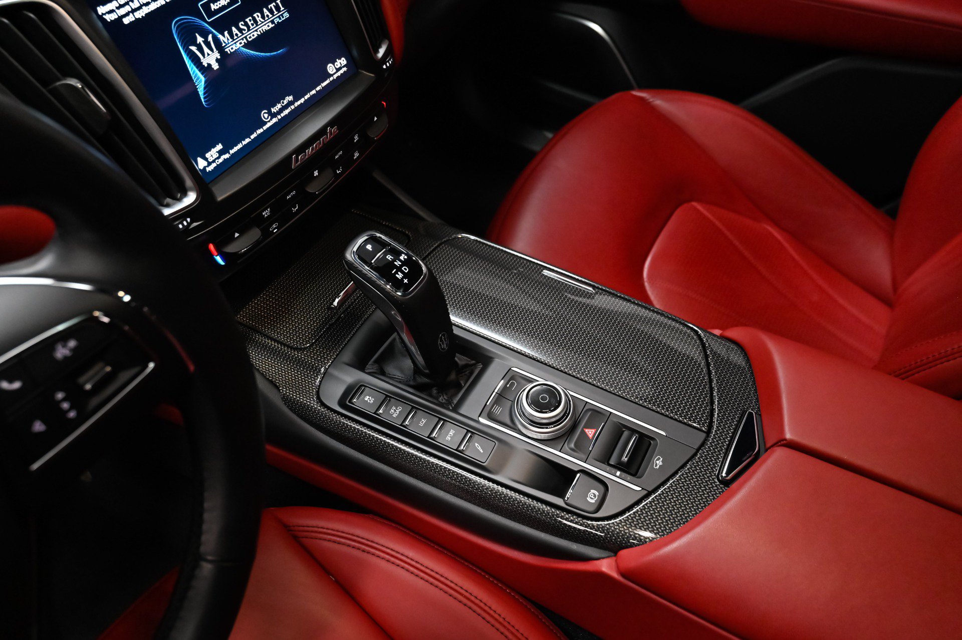 Used 2020 Maserati Levante GranLusso AWD/4WD image 10