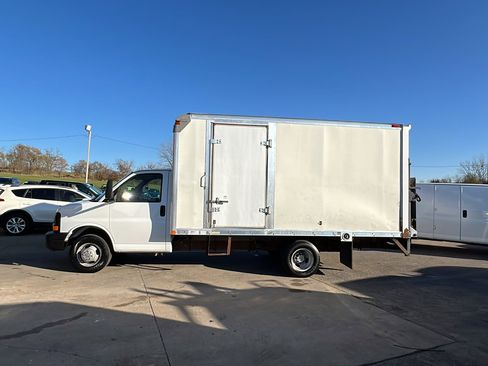 Used 2008 Chevrolet Express 3500 image 3