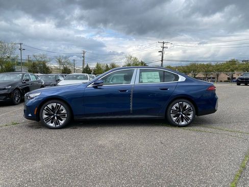 New 2026 BMW 530i xDrive AWD/4WD image 4