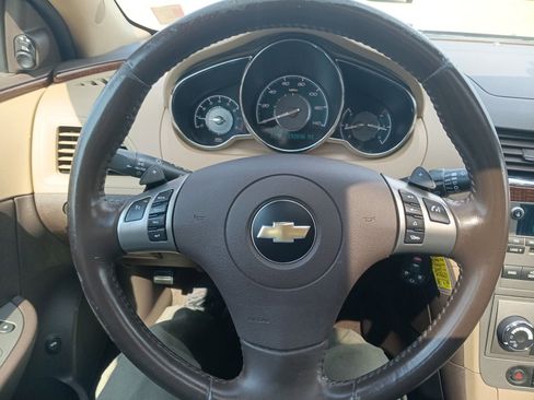 Used 2009 Chevrolet Malibu LTZ w/ HFV6 Engine Package image 16