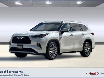 Used 2021 Toyota Highlander Platinum