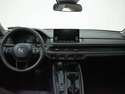 Used 2024 Honda Accord EX image 11