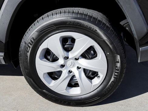 Certified 2024 Toyota RAV4 LE AWD/4WD image 13
