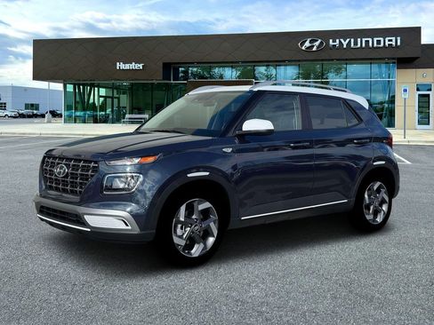 New 2026 Hyundai Venue SEL FWD image 2