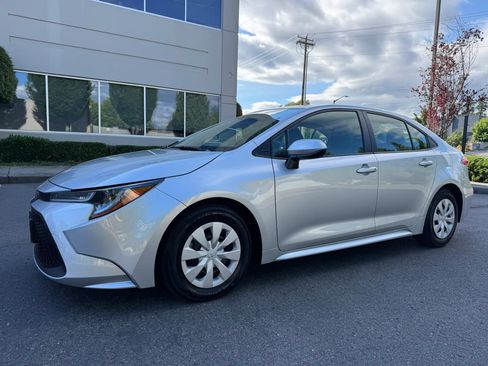 Used 2022 Toyota Corolla L FWD image 5
