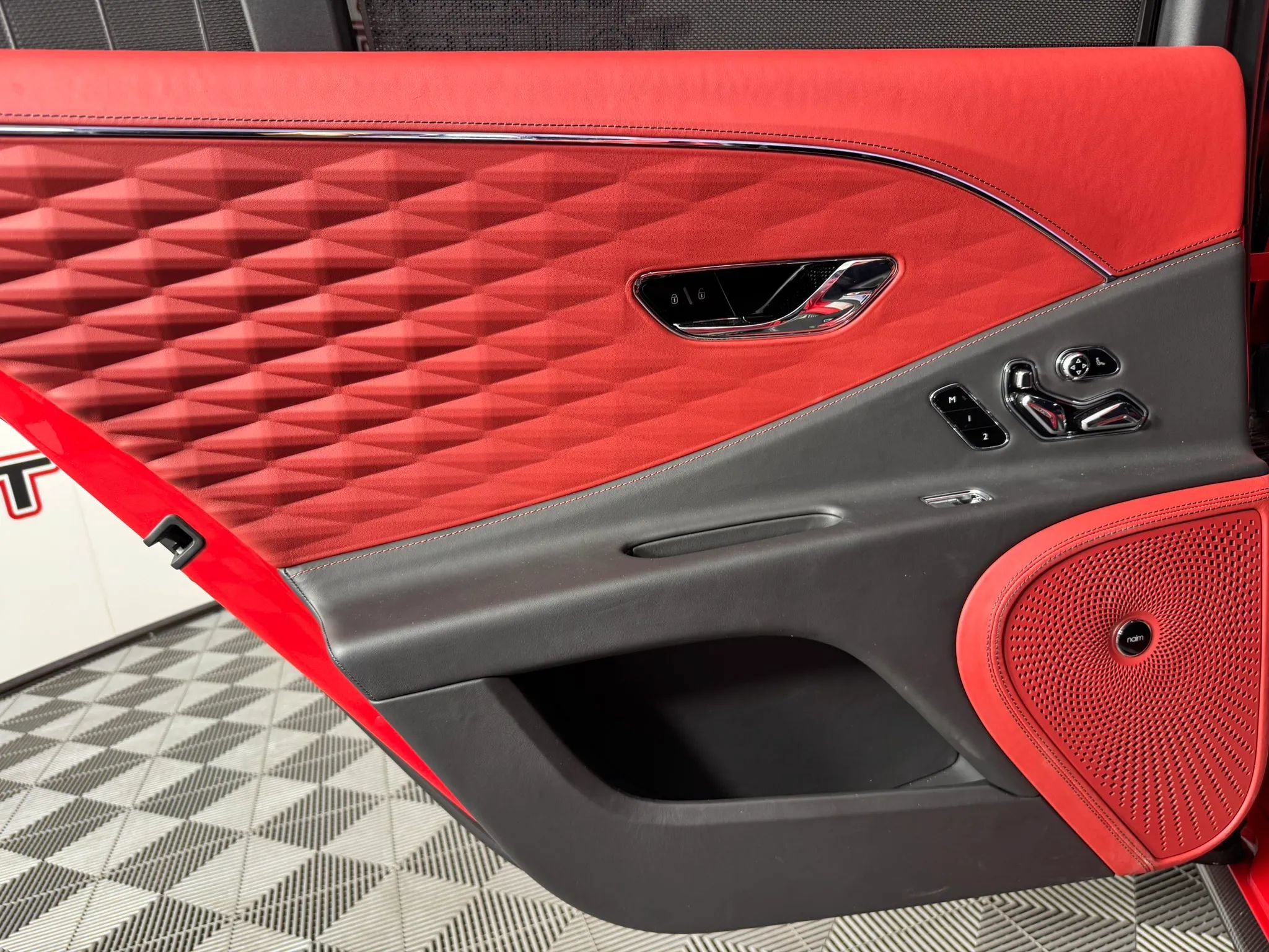 Used 2022 Bentley Flying Spur V8 AWD/4WD image 47