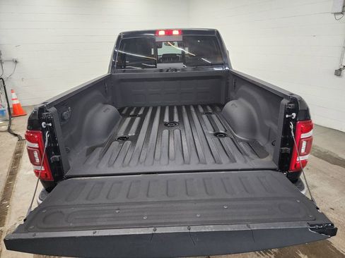 Used 2021 RAM 3500 Laramie image 31