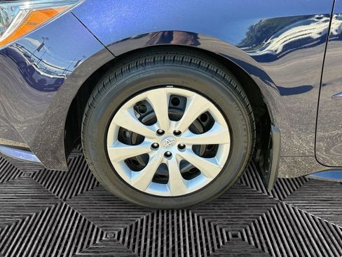 Used 2023 Toyota Corolla LE w/ Carpet Mat Package (TMS) FWD image 14