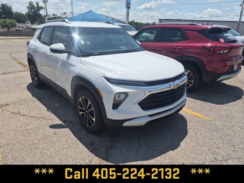 Used 2026 Chevrolet TrailBlazer LT w/ Driver Confidence Package FWD image 18