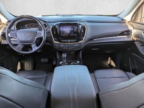 Used 2021 Chevrolet Traverse RS image 16