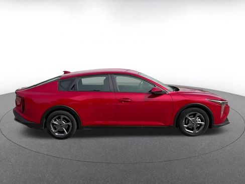 Used 2025 Kia K4 LXS image 16