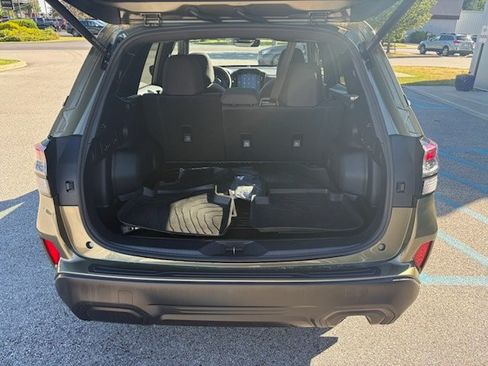 Used 2025 Subaru Forester Premium AWD/4WD image 7
