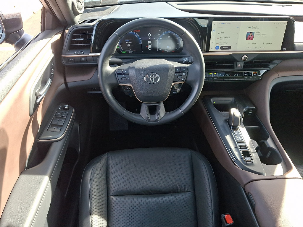 Certified 2023 Toyota Crown AWD/4WD image 11