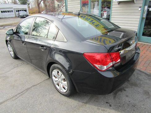 Used 2016 Chevrolet Cruze LS image 6