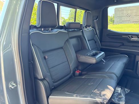 New 2026 GMC Sierra 1500 4x4 Crew Cab AT4X w/ LPO, Black Badging Package image 57