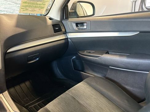 Used 2013 Subaru Outback 2.5i Premium image 7