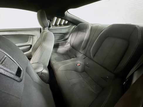 Used 2022 Ford Mustang GT RWD image 16