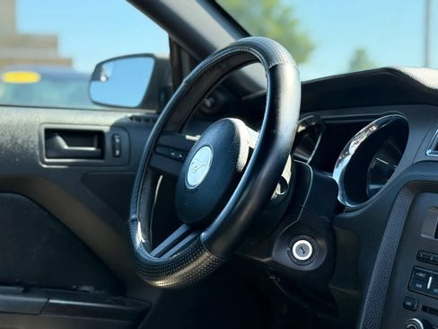 Used 2012 Ford Mustang Coupe RWD image 21