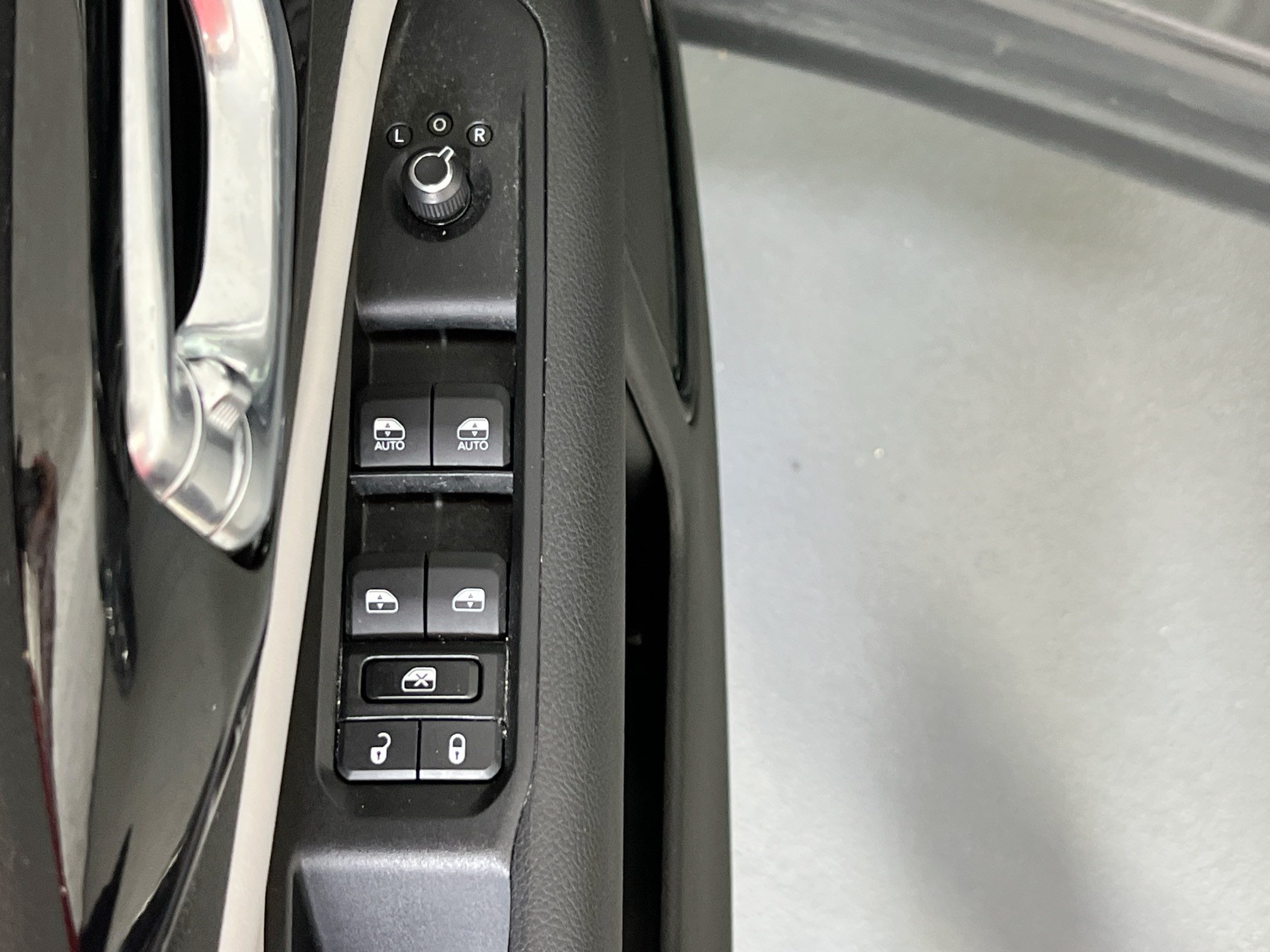 Used 2022 Jeep Compass Limited AWD/4WD image 17