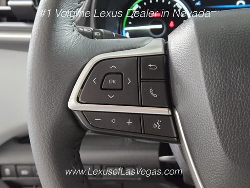 Used 2026 Toyota Sienna XLE FWD image 30