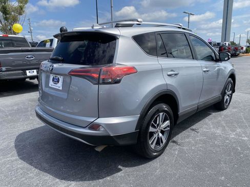 Used 2018 Toyota RAV4 XLE FWD image 7