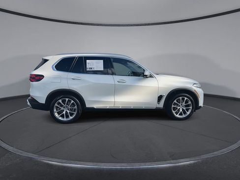 Used 2026 BMW X5 sDrive40i w/ Climate Comfort Package RWD image 9