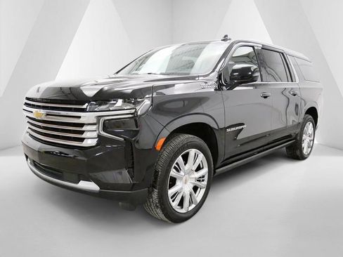 Used 2021 Chevrolet Suburban High Country w/ Premium Package AWD/4WD image 3