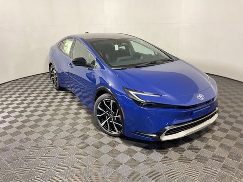 New 2025 Toyota Prius Plug-In Hybrid image 5