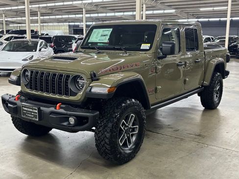 New 2026 Jeep Gladiator Mojave image 3