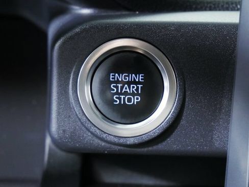 Used 2025 Toyota 4Runner SR5 AWD/4WD image 26