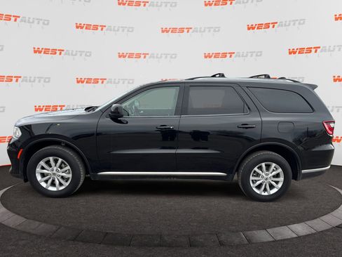 Used 2022 Dodge Durango SXT image 2