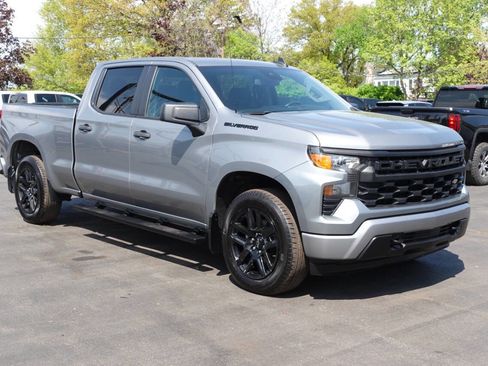 Used 2023 Chevrolet Silverado 1500 Custom AWD/4WD image 4