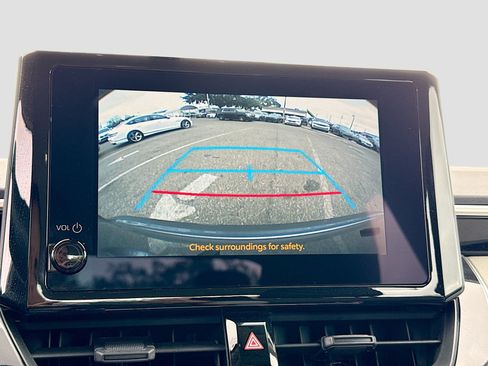 Used 2025 Toyota Corolla LE image 30