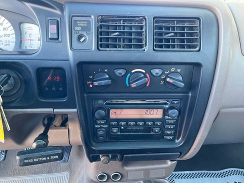 Used 2003 Toyota Tacoma 4x4 Xtracab V6 image 12