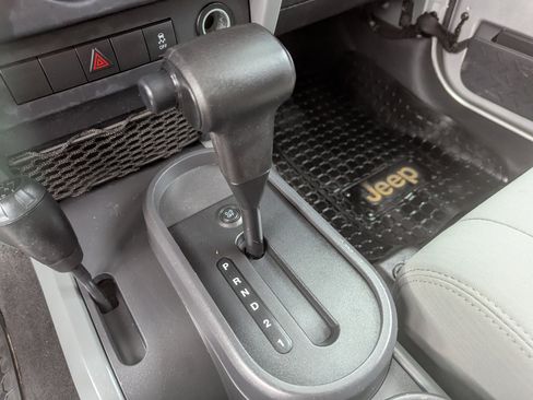 Used 2010 Jeep Wrangler Unlimited Sahara w/ Trailer Tow Group image 24