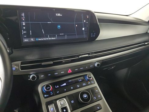 Used 2025 Hyundai Palisade SEL FWD image 13