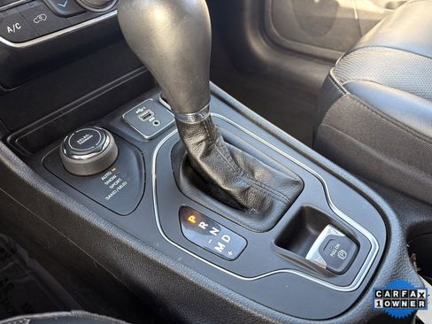 Used 2022 Jeep Cherokee Latitude Lux image 10