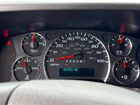 Used 2024 GMC Savana 2500 w/ Driver Convenience Package RWD image 5
