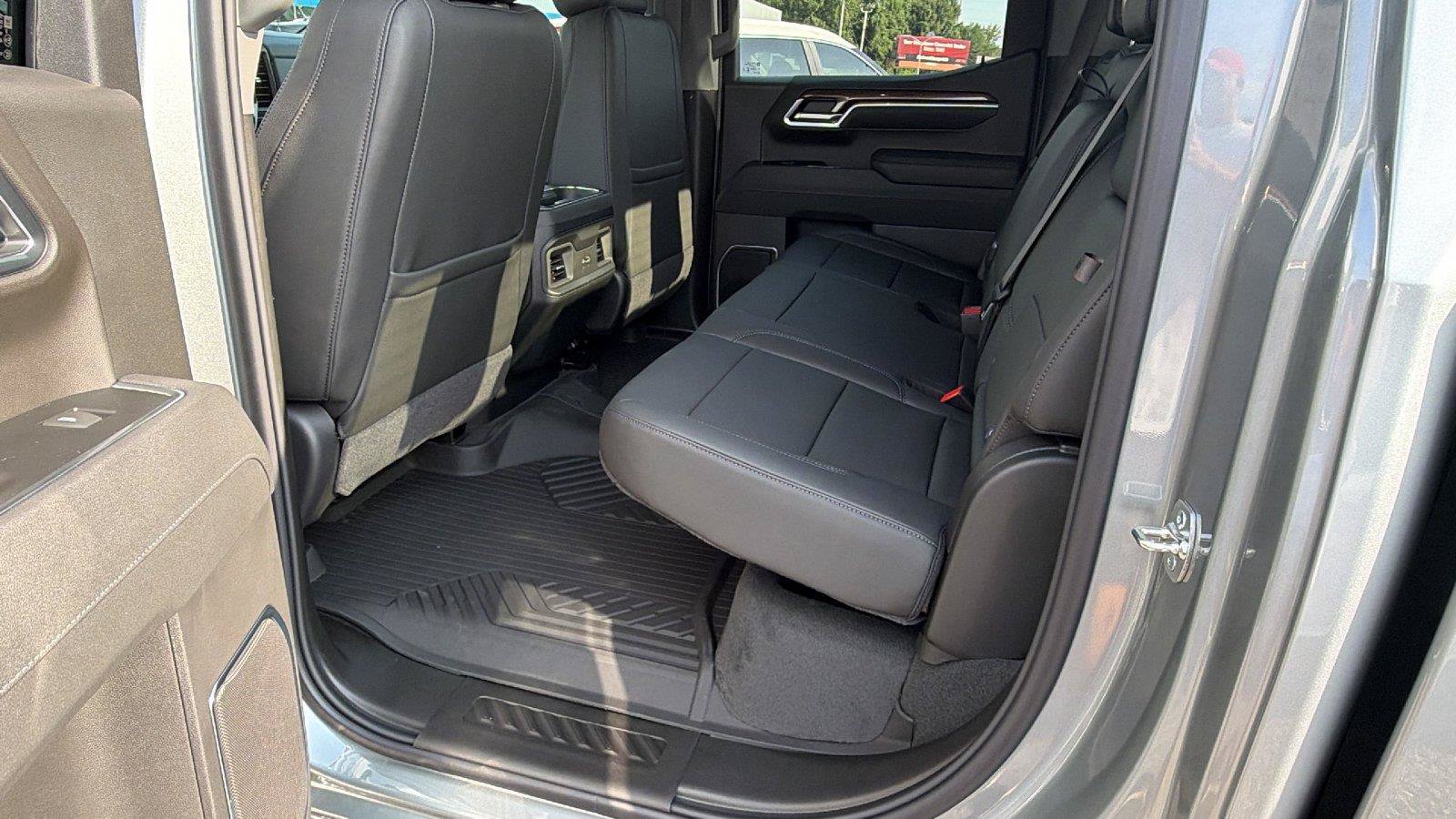 New 2026 Chevrolet Silverado 1500 RST w/ RST All Star Premium Package AWD/4WD image 18