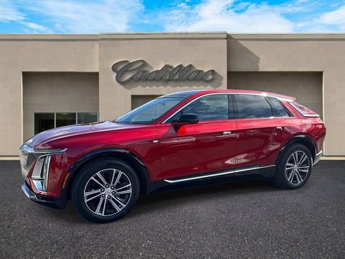 New 2026 Cadillac Lyriq Luxury RWD image 7