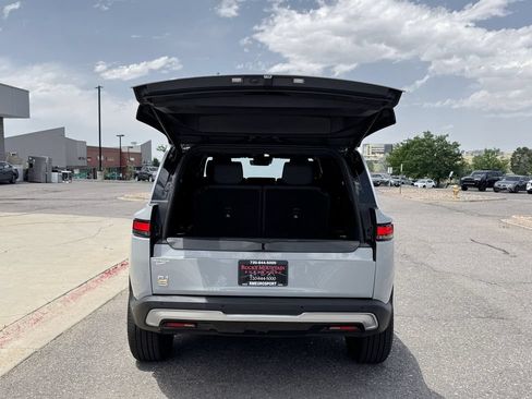 Used 2024 Rivian R1S Adventure AWD/4WD image 8