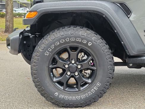 Used 2022 Jeep Wrangler Sport AWD/4WD image 6