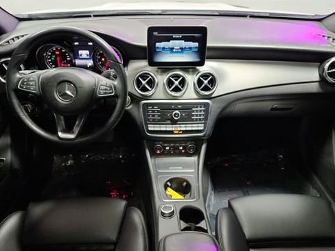 Used 2020 Mercedes-Benz GLA 250 4MATIC image 19