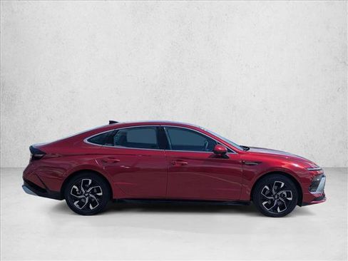 Used 2025 Hyundai Sonata SEL FWD image 4